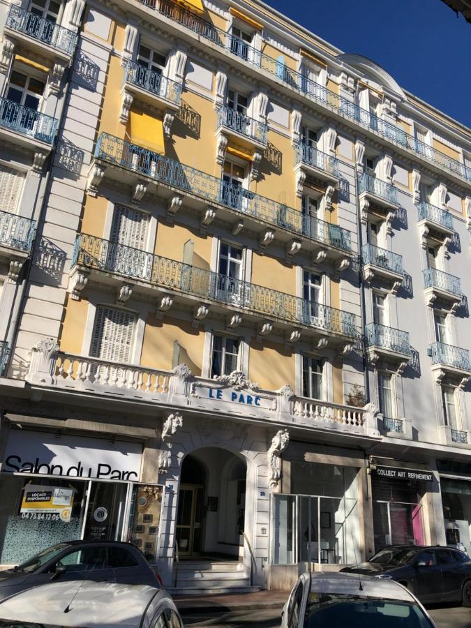 Superbe Appartement Independant En Centre Ville Vichy Exterior photo